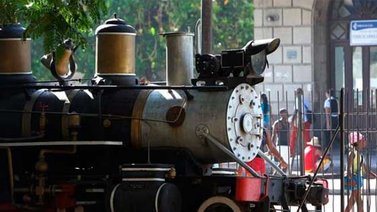 La Habana salva y exhibe una singular colección de 40 locomotoras de vapor