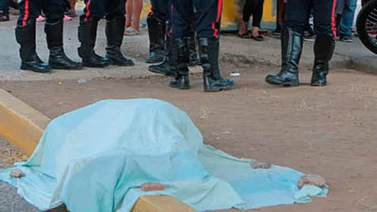 Le dieron un disparo en el ojo para robarlo