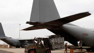 Hallan cadáver en el tren de aterrizaje de avión militar procedente de África