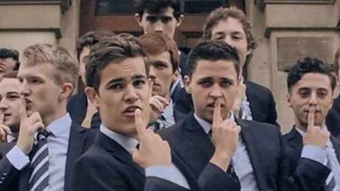 Estudiantes de Oxford triunfan en Internet con vídeo que versiona a Shakira