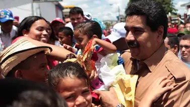 Maduro dice que el "pajarito" se apareció y le dijo: Chávez "está feliz" Maduro dice que el "pajarito" se apareció y le dijo: Chávez "está feliz"