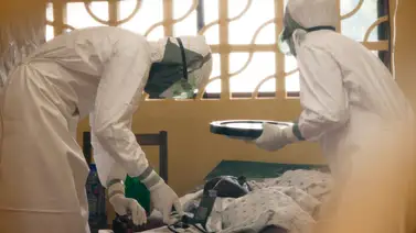 Suman dos estadounidenses contagiados de ébola Suman dos estadounidenses contagiados de ébola