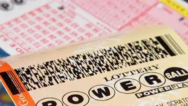 Familia numerosa gana premio de la lotería Familia numerosa gana premio de la lotería