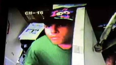 Hombre regresa al mismo restaurante que asaltó para comprar comida