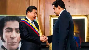 Xin Jinping lució banda de Venezuela Xin Jinping lució banda de Venezuela