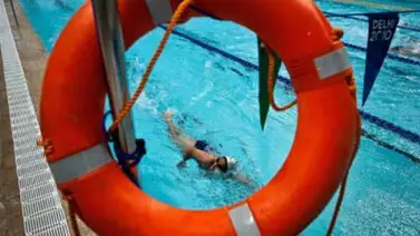 La piscina en la que hay que hacer cola 7 horas para entrar La piscina en la que hay que hacer cola 7 horas para entrar