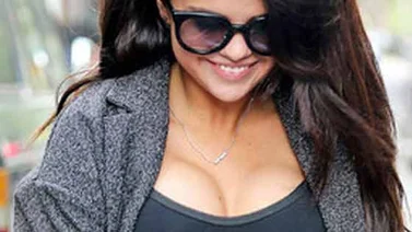 ¿Selena Gómez se operó los senos?