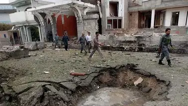 Mueren 22 insurgentes, 4 civiles y 3 policías en ataque talibán en Afganistán Mueren 22 insurgentes, 4 civiles y 3 policías en ataque talibán en Afganistán