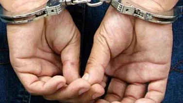 Encarcelado por quedarse 30 minutos más en EEUU