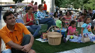 Vecinos de Chacao compartieron una tarde de Picnic en la Plaza Los Palos Grandes Vecinos de Chacao compartieron una tarde de Picnic en la Plaza Los Palos Grandes