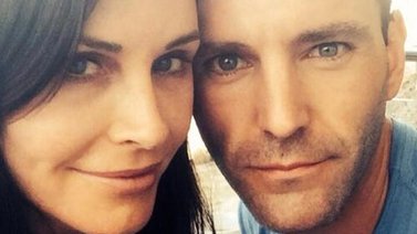 Courteney Cox se compromete con el músico Johnny McDaid