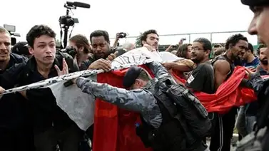Policía dispersa primera protesta en día inaugural del Mundial en Sao Paulo Policía dispersa primera protesta en día inaugural del Mundial en Sao Paulo