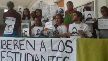 Estudiantes fundan el Movimiento por la Libertad de los Estudiantes Detenidos Estudiantes fundan el Movimiento por la Libertad de los Estudiantes Detenidos