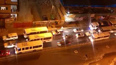 Conductores de transporte público protestan en San Martín Conductores de transporte público protestan en San Martín