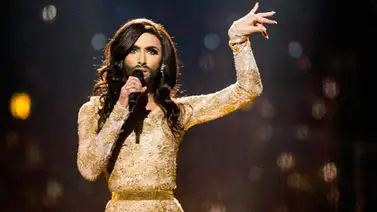 Conchita Wurst se reunió con canciller austriaco tras ganar en Eurovisión Conchita Wurst se reunió con canciller austriaco tras ganar en Eurovisión