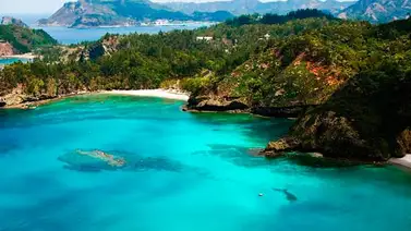 Piden declarar emergencia en Galápagos por varamiento de buque Piden declarar emergencia en Galápagos por varamiento de buque