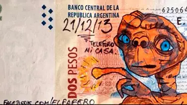 Alf, Batman y Pablo Escobar se cuelan entre los billetes argentinos Alf, Batman y Pablo Escobar se cuelan entre los billetes argentinos