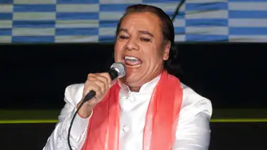 Juan Gabriel lanza "Mis 40 en Bellas Artes" Juan Gabriel lanza "Mis 40 en Bellas Artes"