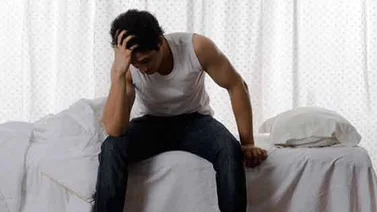 ¿Realmente mezclar bebidas alcohólicas da resaca?