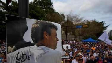 Estudiantes nuevamente a la calle este domingo de resurrección