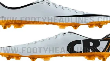 Realizan nuevas botas para Cristiano Ronaldo hechas de oro para la final de Copa del Rey