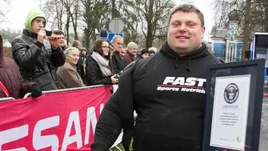 El hombre más fuerte del mundo (Vídeo) El hombre más fuerte del mundo (Vídeo)