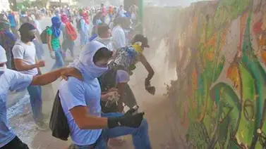 Las barricadas en Venezuela se extienden más allá de las calles Las barricadas en Venezuela se extienden más allá de las calles