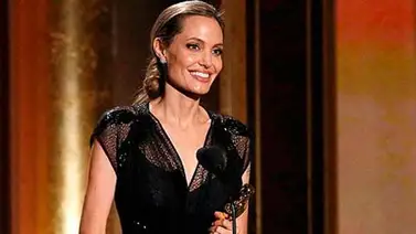 Angelina Jolie deberá someterse a nueva cirugía en los senos Angelina Jolie deberá someterse a nueva cirugía en los senos