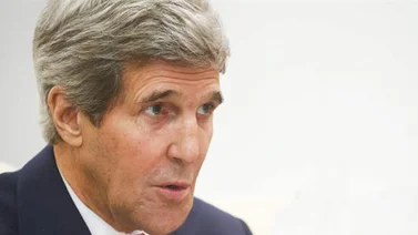 Kerry pide a Venezuela que libere a opositores y restaure la calma