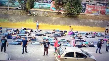 Estudiantes de la UCAB tomaron la autopista Francisco Fajardo Estudiantes de la UCAB tomaron la autopista Francisco Fajardo