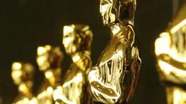 Academia elimina nominación a Oscar de canción "Alone Yet Not Alone"