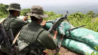 Al menos un soldado muerto y tres heridos en un ataque atribuido a las FARC Al menos un soldado muerto y tres heridos en un ataque atribuido a las FARC