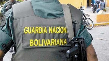 Acusan a sargento de la GNB por solicitar dólares a un pasajero para permitirle abordar un vuelo