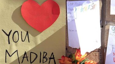 Mandela afronta otro día en estado crítico