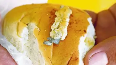 Niña casi se traga una hojilla de afeitar Niña casi se traga una hojilla de afeitar