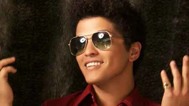 Bruno Mars rebasa a Justin Timberlake con el disco más vendido de 2013