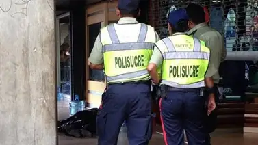 Dos muertos dejó enfrentamiento durante un asalta en joyería del Unicentro El Marqués Dos muertos dejó enfrentamiento durante un asalta en joyería del Unicentro El Marqués