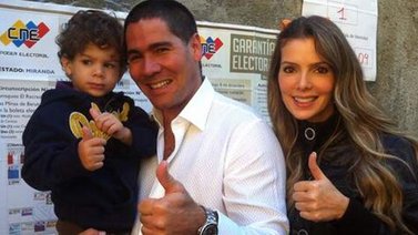 Winston Vallenilla votó junto a su familia