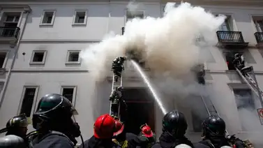 Hubo Incendio en Chile en el Teatro Municipal de Santiago Hubo Incendio en Chile en el Teatro Municipal de Santiago