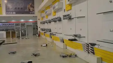 Tienda Daka de Valencia sufrió destrozos por saqueo Tienda Daka de Valencia sufrió destrozos por saqueo