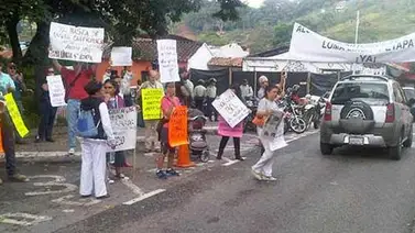 Vecinos de Loma Linda protestan frente a la alcaldía de El Hatillo Vecinos de Loma Linda protestan frente a la alcaldía de El Hatillo