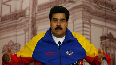 Maduro: "Solo en Revolución podrán continuar las grandes misiones"