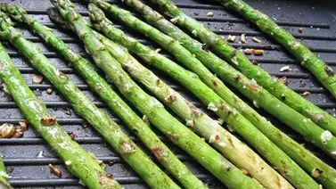 Espárragos cómplices de la resaca Espárragos cómplices de la resaca