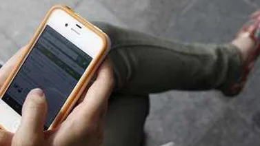 Vendieron a su hija y se compraron un iPhone