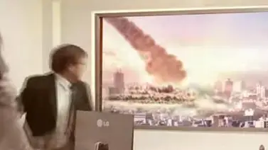 ¡La súper broma terrorífica!… para promocionar un televisor ¡La súper broma terrorífica!… para promocionar un televisor