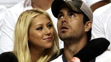 Relación entre Enrique Iglesias y Anna Kournikova en apuros