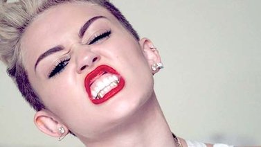 Miley Cyrus asegura que no le gusta la cocaína, pero que la marihuana es la mejor droga del mundo