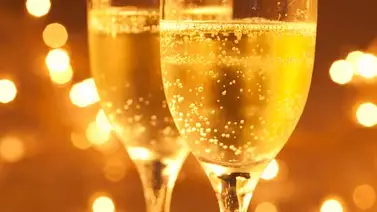 El rey de Suazilandia presenta al pueblo a su futura 14ª esposa El rey de Suazilandia presenta al pueblo a su futura 14ª esposa