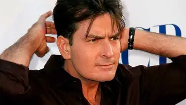 Charlie Sheen desmiente que haya tenido conflictos con Selma Blair Charlie Sheen desmiente que haya tenido conflictos con Selma Blair