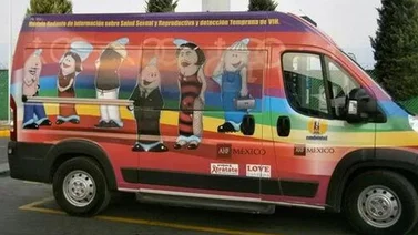 Un "condomóvil" cruza Argentina